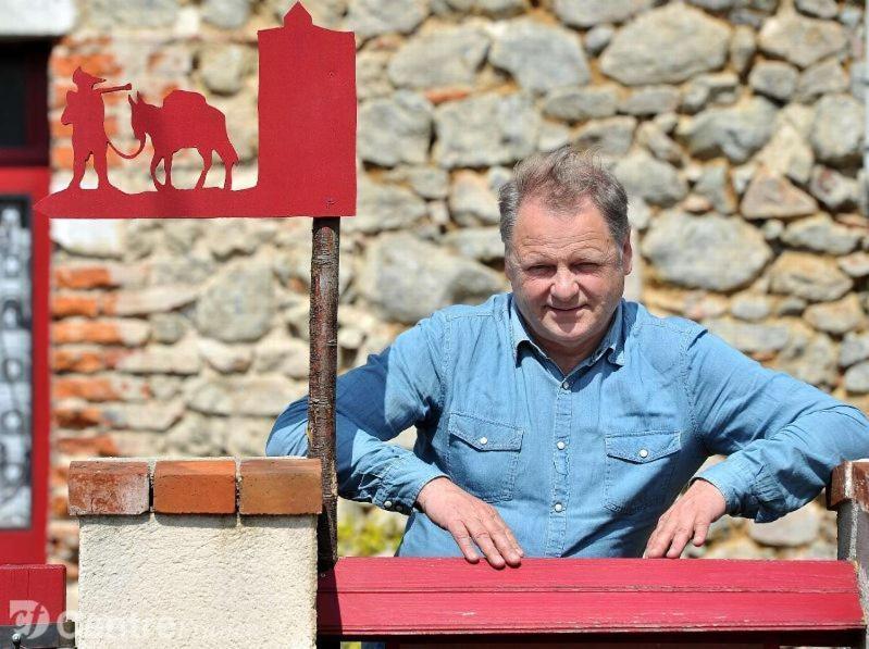 Bed and Breakfast Les Maitres Sonneurs Huriel Zewnętrze zdjęcie