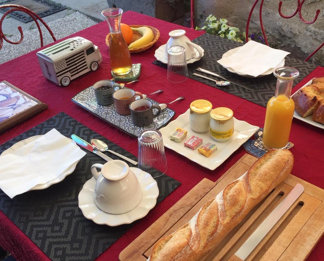 Bed and Breakfast Les Maitres Sonneurs Huriel Zewnętrze zdjęcie