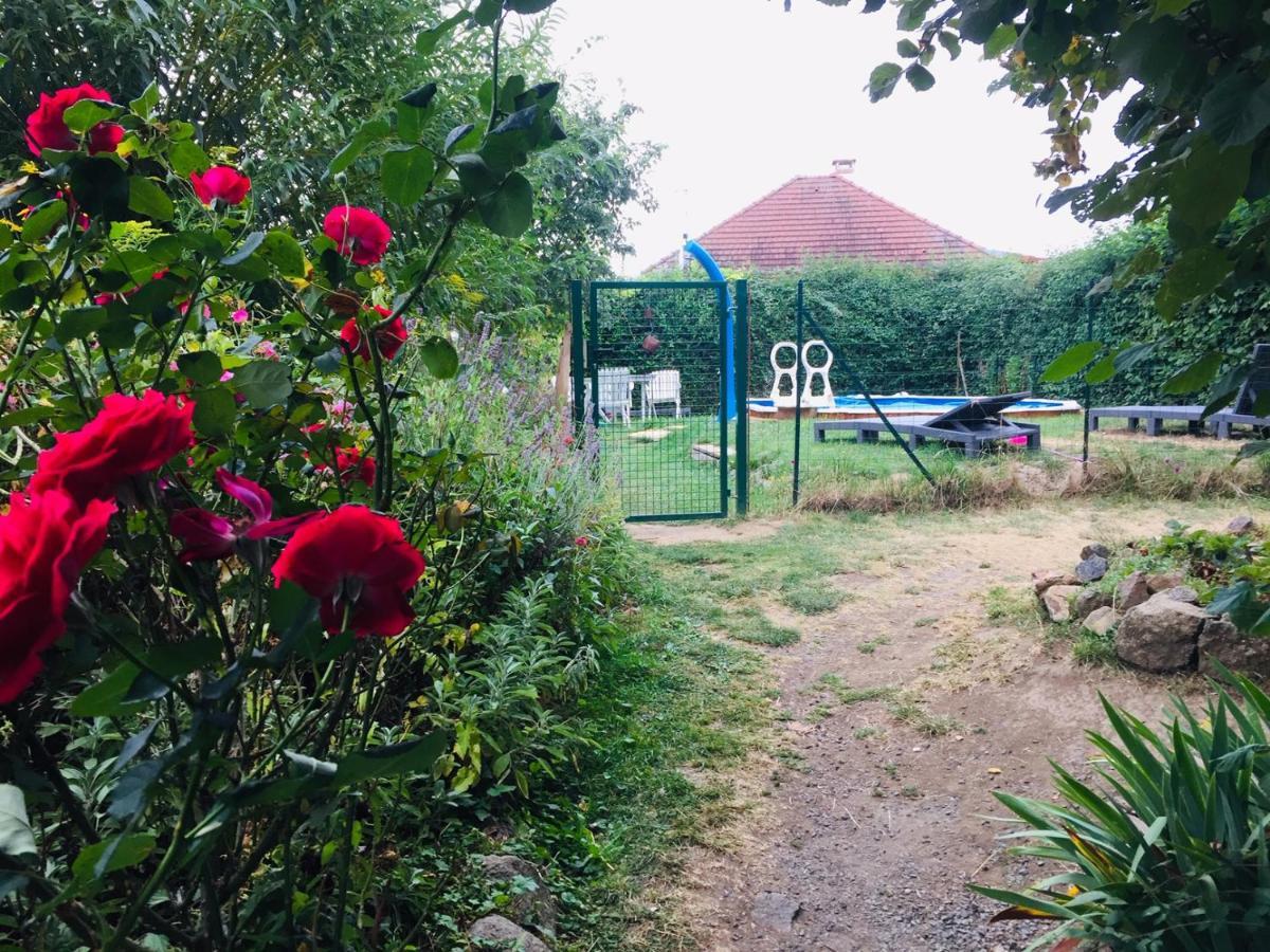 Bed and Breakfast Les Maitres Sonneurs Huriel Zewnętrze zdjęcie