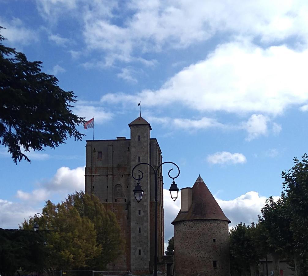 Bed and Breakfast Les Maitres Sonneurs Huriel Zewnętrze zdjęcie